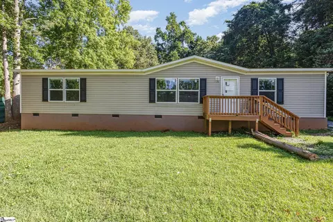 26 Long Forest Dr, Greenville, SC 29617