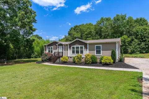 8 Mandalay Ct, Pelzer, SC 29669
