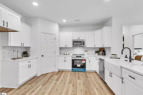 Kitchen - 404 Burrell St, Pendleton, SC 29670 photo 2 of 3