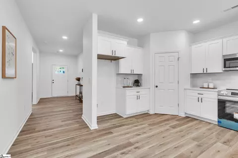 Entry Way - 404 Burrell St, Pendleton, SC 29670 photo 1 of 2