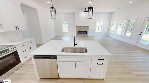 116 Susans Rd, Gaffney, SC 29341 photo 6