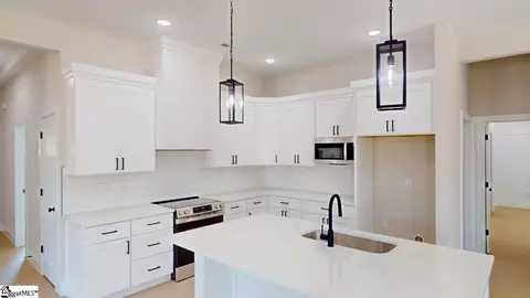 Kitchen - 124 Susans Rd, Gaffney, SC 29341 photo 4 of 4
