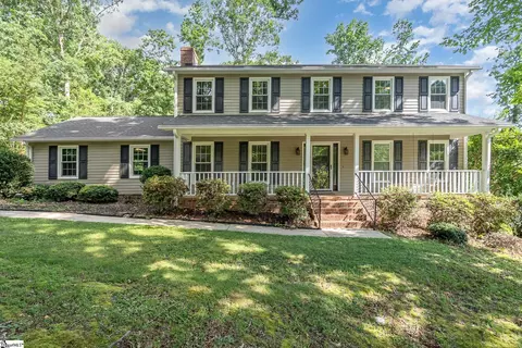 113 Robinwood Dr, Simpsonville, SC 29681