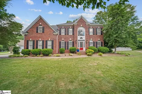 2 Willow Oak Ct, Simpsonville, SC 29681