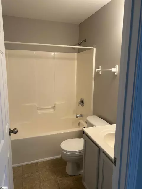 Bath - 102 Lear Dr, Laurens, SC 29360 photo 1 of 3