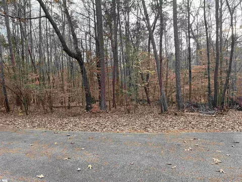 205 Apricot Ln, Westminster, SC 29672