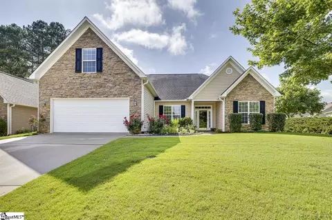 4 Hanging Moss Ln, Greenville, SC 29615