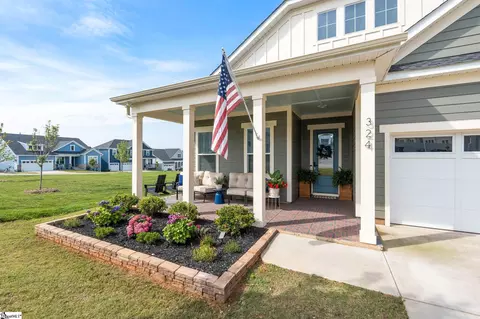 324 Novelty Dr, Greer, SC 29651 photo 2