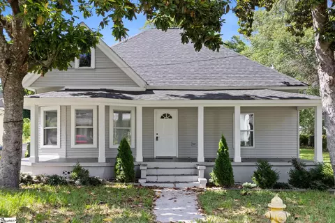 904 W Hampton St, Laurens, SC 29360