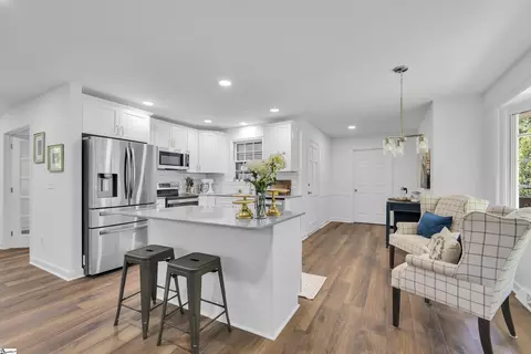 Kitchen - 505 E Hackney Rd, Greer, SC 29650 photo 4 of 5