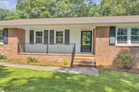 Exterior - 505 E Hackney Rd, Greer, SC 29650 photo 7 of 8