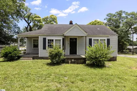 3 Staunton Bridge Rd, Greenville, SC 29611