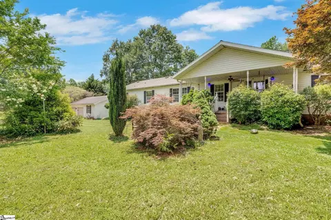 215 Pearson Rd, Woodruff, SC 29388