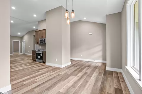 156 Grand Oak Cir, Pendleton, SC 29670 photo 8