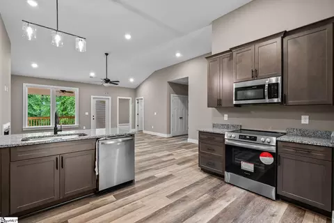 156 Grand Oak Cir, Pendleton, SC 29670 photo 13