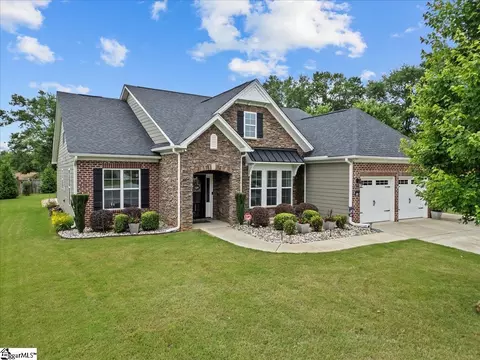 228 Holstein Ct, Fountain Inn, SC 29644