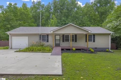 106 Lake Rd, Landrum, SC 29356