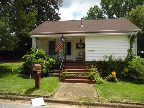 111 W 7th Ave, Easley, SC 29640