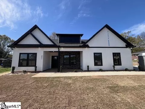 451 Park St, Inman, SC 29349