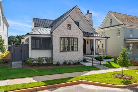 105 Burriss Dr, Greenville, SC 29615