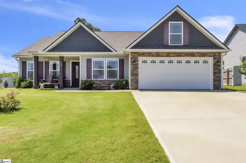 405 Kimbrell Oaks Dr, Boiling Springs, SC 29316