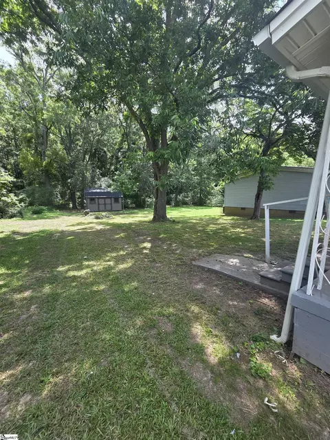 Exterior - 207 Sanders St, Honea Path, SC 29654 photo 1 of 1
