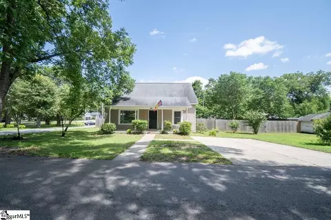 Exterior - 112 Garrison St, Easley, SC 29640 photo 2 of 5