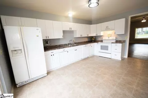 Kitchen - 112 Garrison St, Easley, SC 29640 photo 2 of 2