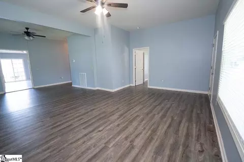 Living - 112 Garrison St, Easley, SC 29640 photo 1 of 2