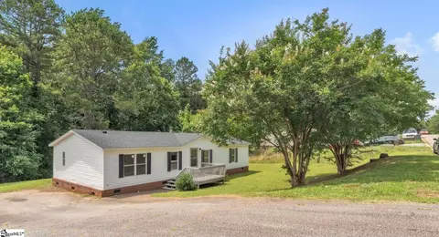 8 Channel St, Greenville, SC 29611
