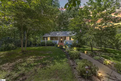 495 Pleasant Grove Rd, Pickens, SC 29671