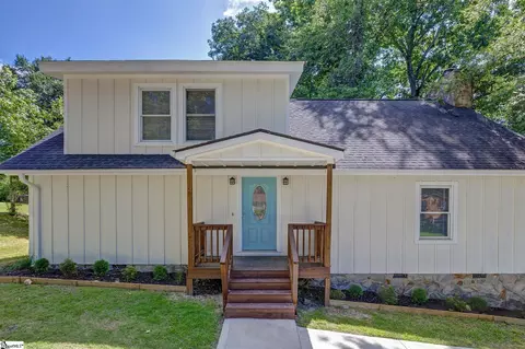 301 Thornwood Dr, Taylors, SC 29687