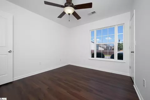Bedroom - 102 Tralee Ln, Greer, SC 29650 photo 3 of 5