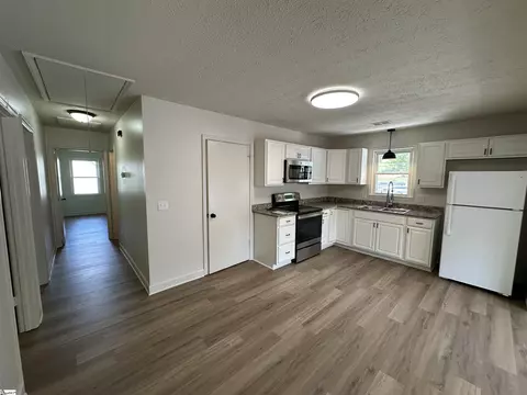 512 Rotterdam Rd, Easley, SC 29640 photo 3