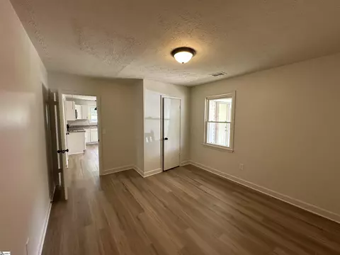 512 Rotterdam Rd, Easley, SC 29640 photo 5