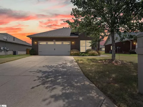 260 Stonecrest Dr, Roebuck, SC 29376
