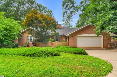 207 Ashford Ave, Greenville, SC 29609