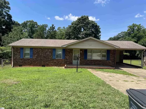 129 Oak Dr, Greenville, SC 29611