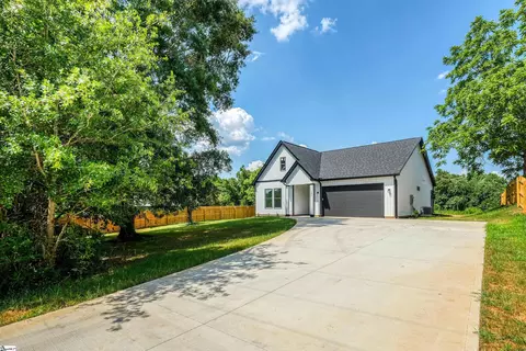 509 Bearden Rd, Spartanburg, SC 29306