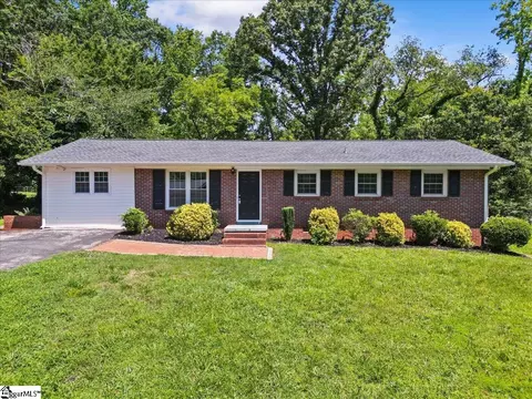 111 Clarendon Dr, Clemson, SC 29631