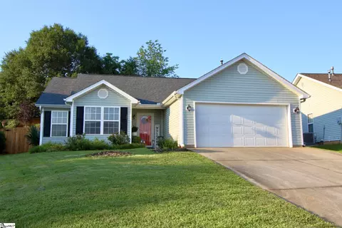 140 Kingscreek Dr, Greer, SC 29650