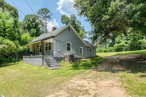 24 Burts St, Pelzer, SC 29669