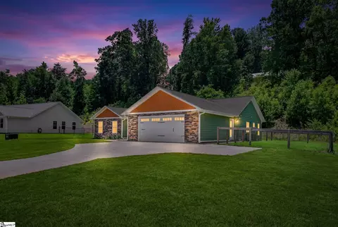 115 Albert St, Landrum, SC 29356