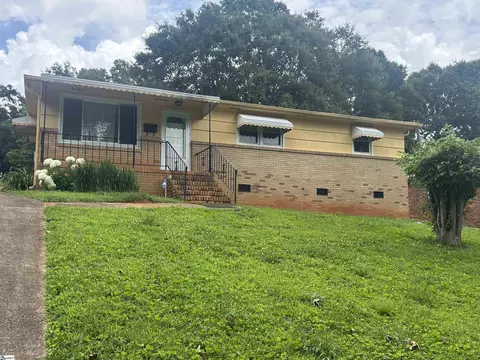 9 Roosevelt Ave, Greenville, SC 29607