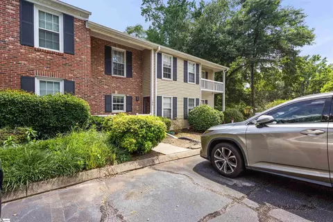104 E Bay Ct, Mauldin, SC 29662