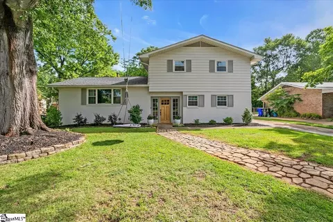 7 Richwood Dr, Greenville, SC 29607