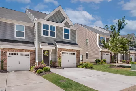 27 Country Dale Dr, Greer, SC 29650