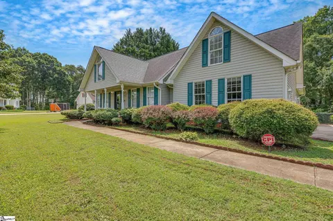 264 Breckenridge Dr, Inman, SC 29349