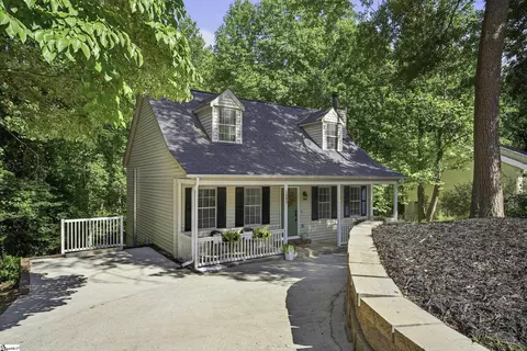 1601 Winding Way, Taylors, SC 29687