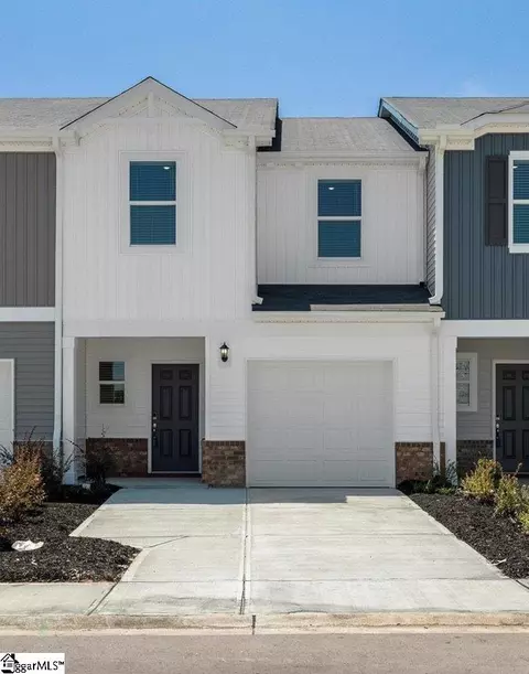 225 Cupid Ct, Greer, SC 29651